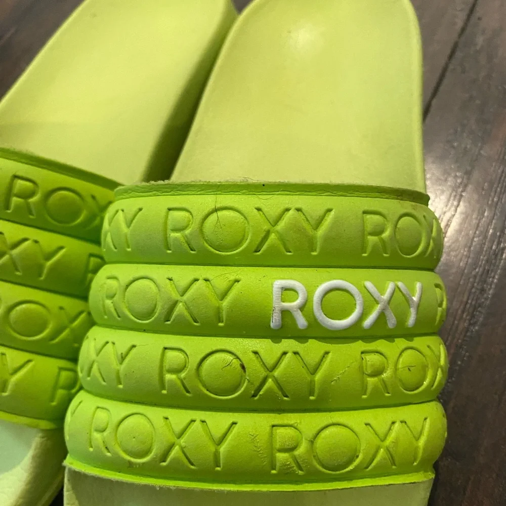 Green Roxy sandals - Picture 4 of 5